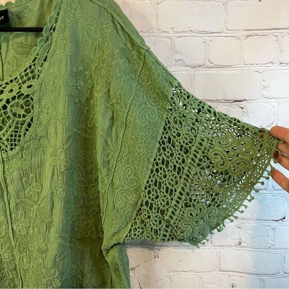 LANE BRYANT Green Embroidered Top Size 14/16 Cotton Short Sleeve Tie Front Boho - Picture 4 of 10